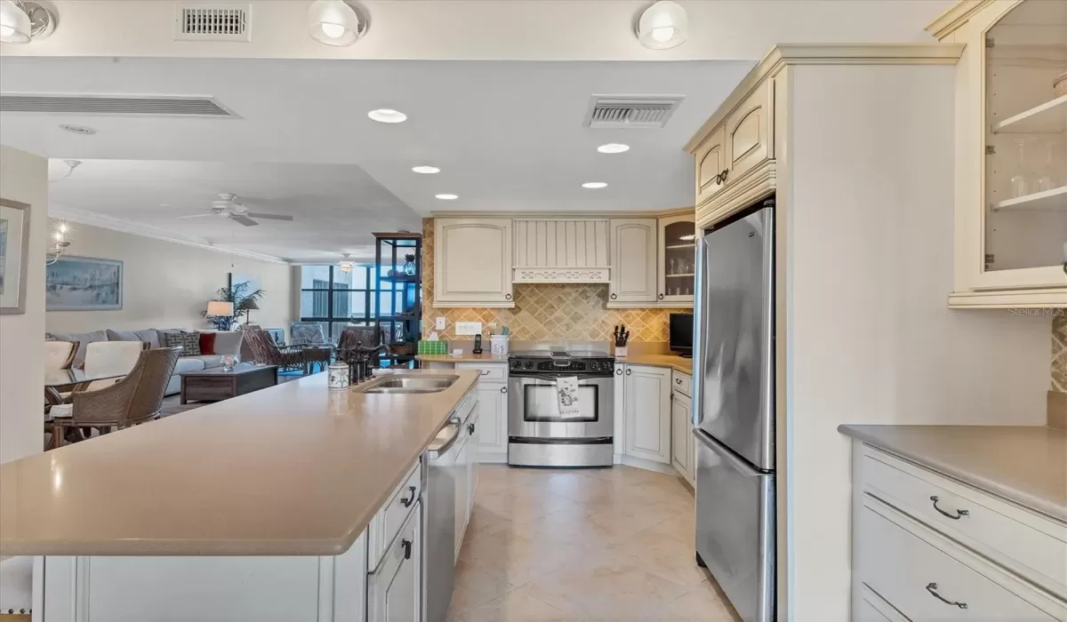 2 Bedrooms Bedrooms, 0 ,2 BathroomsBathrooms,Residential,For Sale,0,D6139754