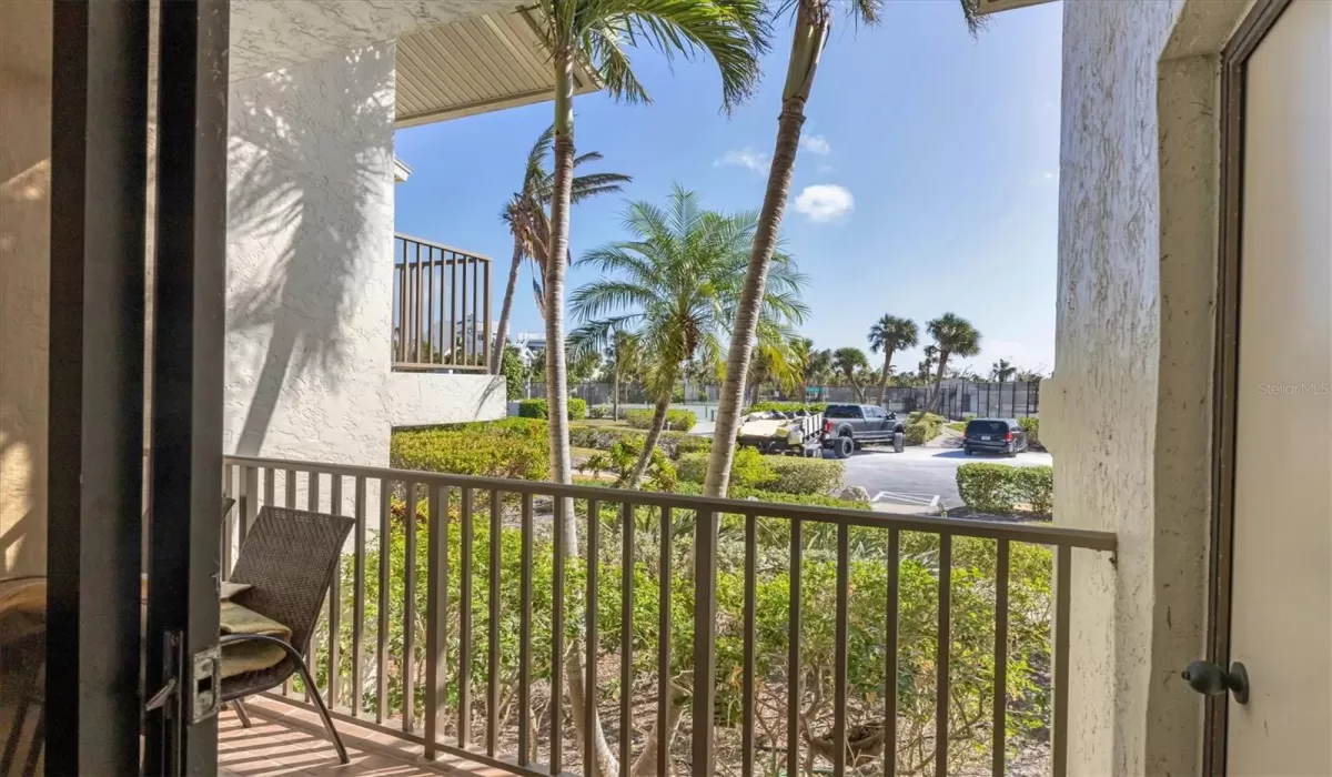 2 Bedrooms Bedrooms, 0 ,2 BathroomsBathrooms,Residential,For Sale,0,D6139754