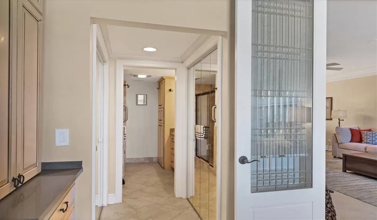 2 Bedrooms Bedrooms, 0 ,2 BathroomsBathrooms,Residential,For Sale,0,D6139754