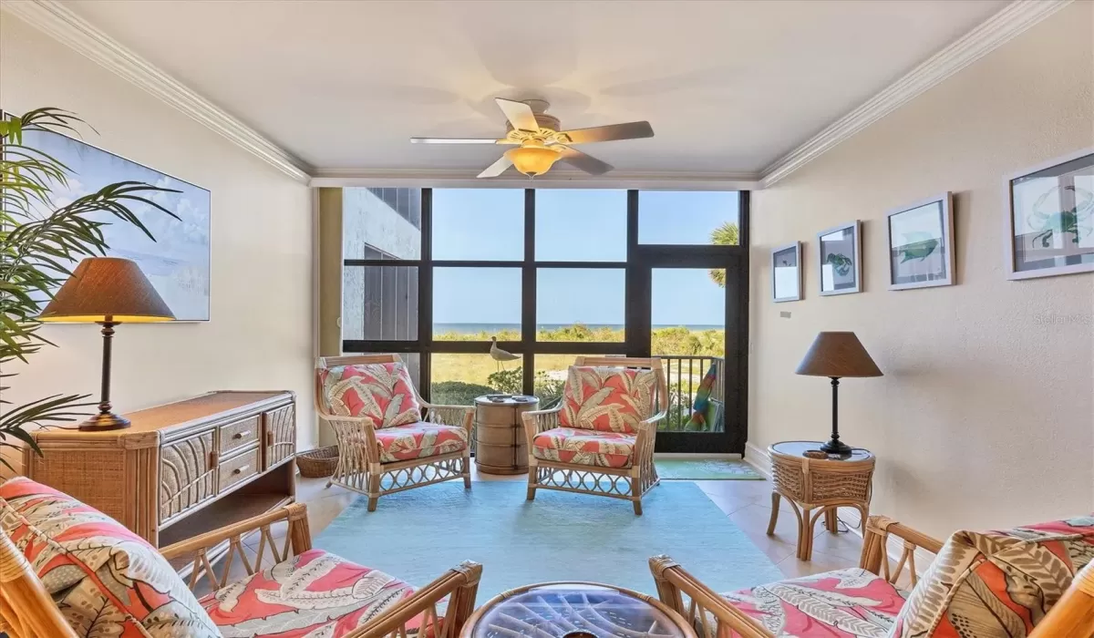 2 Bedrooms Bedrooms, 0 ,2 BathroomsBathrooms,Residential,For Sale,0,D6139754