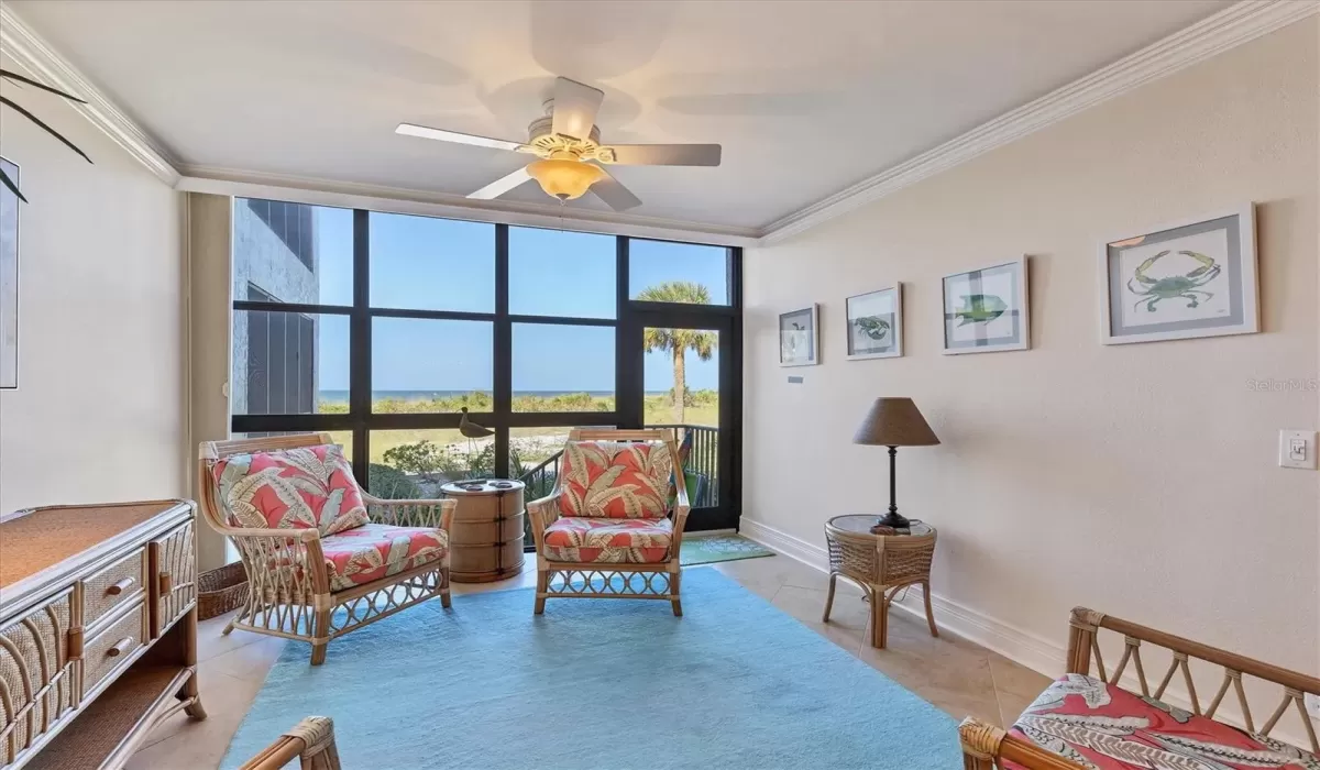 2 Bedrooms Bedrooms, 0 ,2 BathroomsBathrooms,Residential,For Sale,0,D6139754