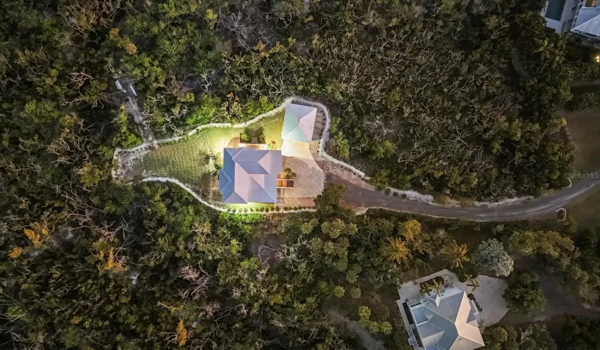 4 Bedrooms Bedrooms, 0 ,2 BathroomsBathrooms,Residential,For Sale,0,D6145351