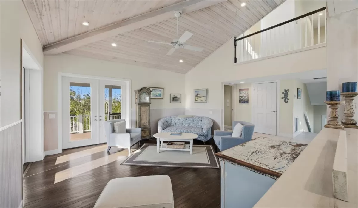 4 Bedrooms Bedrooms, 0 ,2 BathroomsBathrooms,Residential,For Sale,0,D6145351