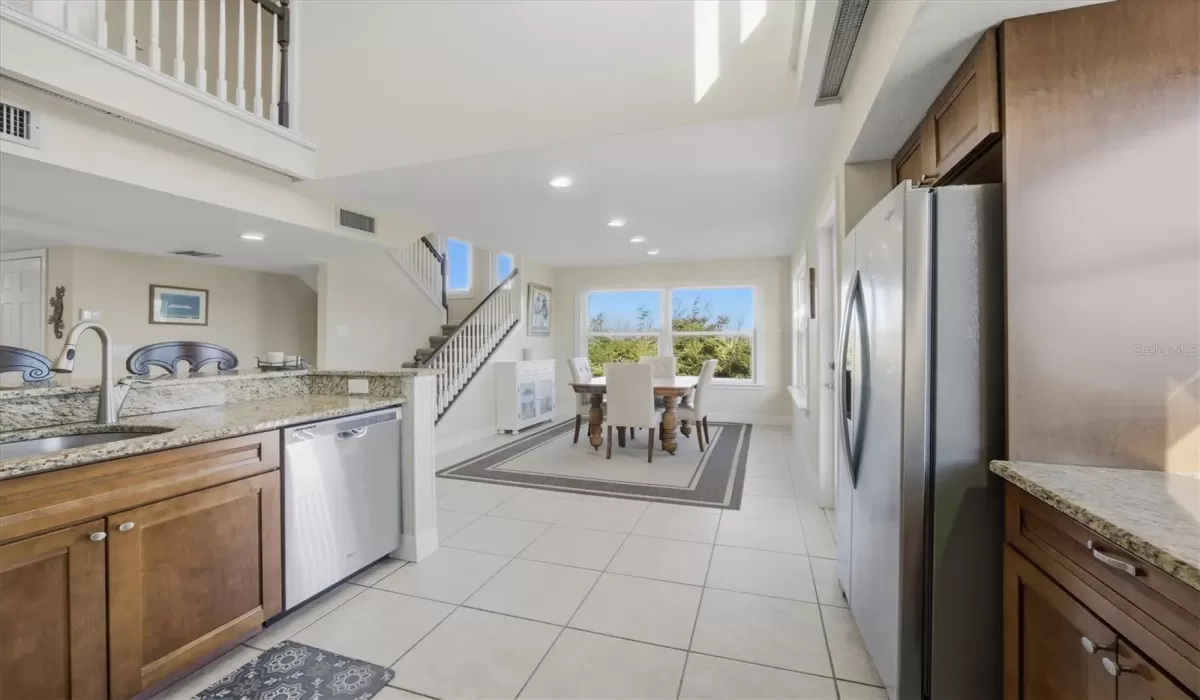 4 Bedrooms Bedrooms, 0 ,2 BathroomsBathrooms,Residential,For Sale,0,D6145351