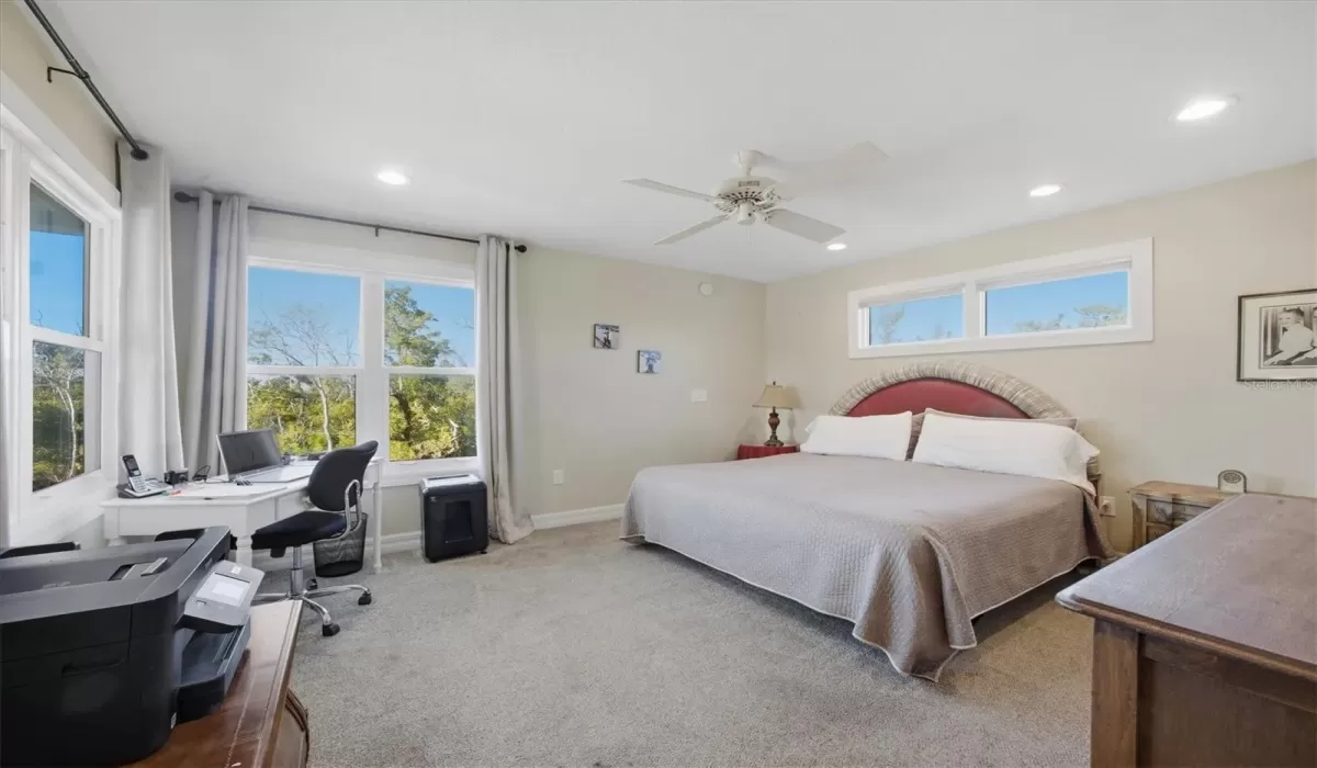 4 Bedrooms Bedrooms, 0 ,2 BathroomsBathrooms,Residential,For Sale,0,D6145351