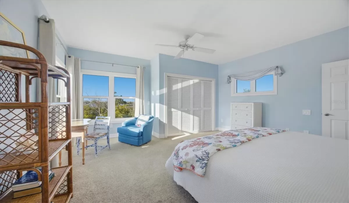 4 Bedrooms Bedrooms, 0 ,2 BathroomsBathrooms,Residential,For Sale,0,D6145351