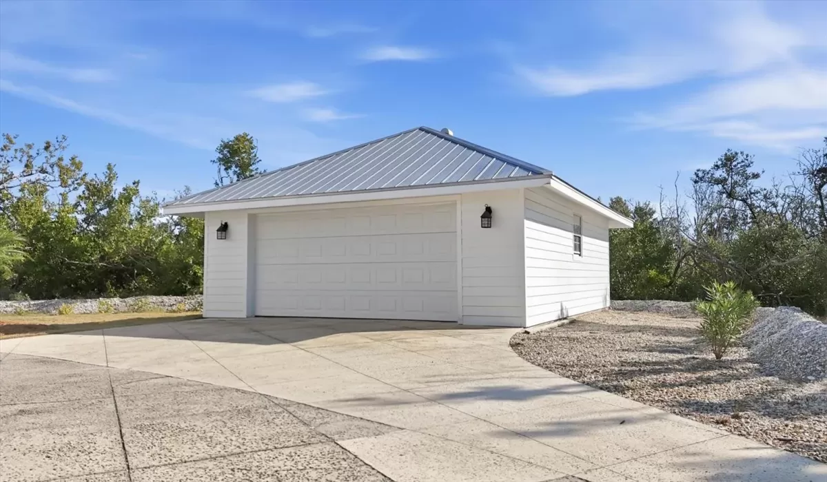 4 Bedrooms Bedrooms, 0 ,2 BathroomsBathrooms,Residential,For Sale,0,D6145351