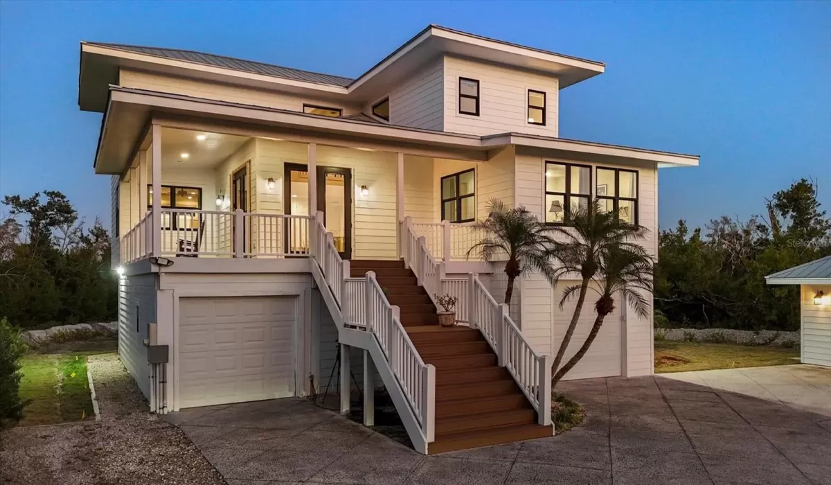 4 Bedrooms Bedrooms, 0 ,2 BathroomsBathrooms,Residential,For Sale,0,D6145351