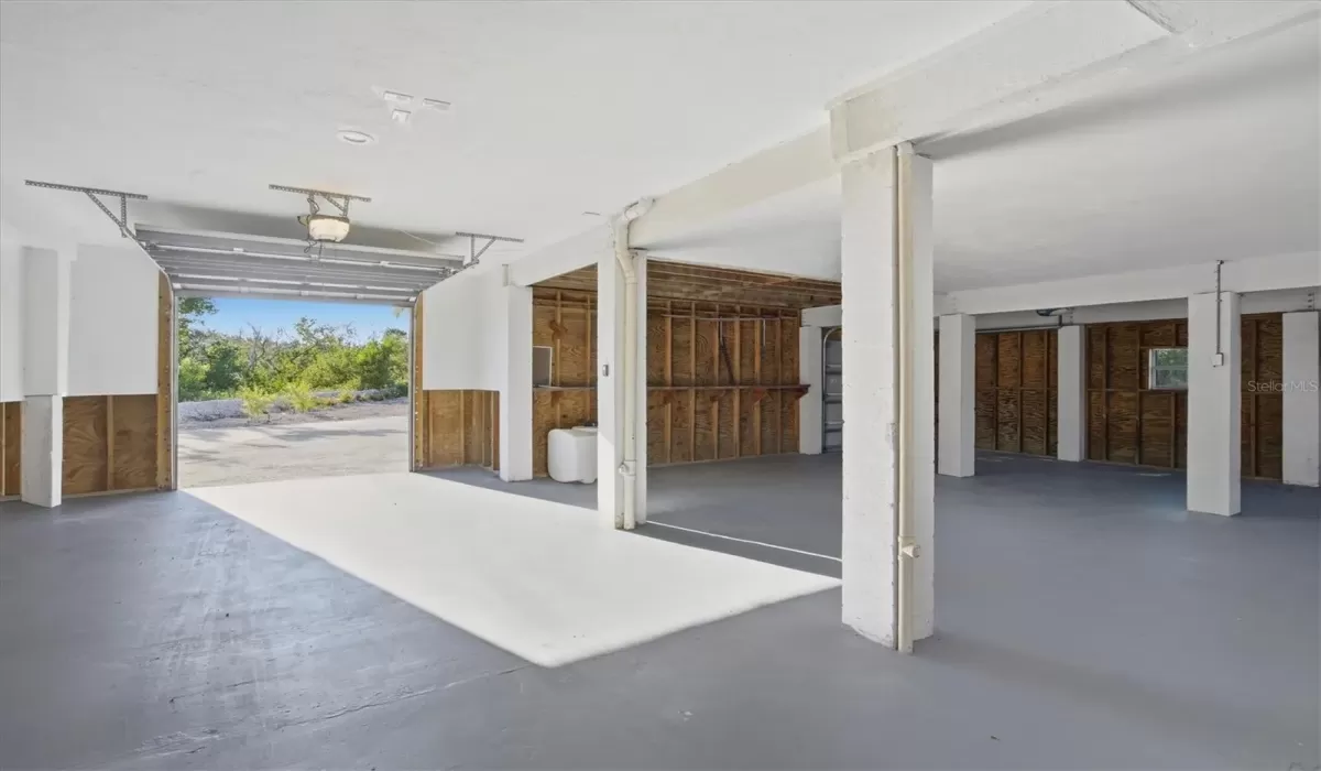 4 Bedrooms Bedrooms, 0 ,2 BathroomsBathrooms,Residential,For Sale,0,D6145351