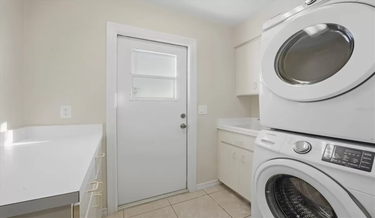 4 Bedrooms Bedrooms, 0 ,2 BathroomsBathrooms,Residential,For Sale,0,D6145351