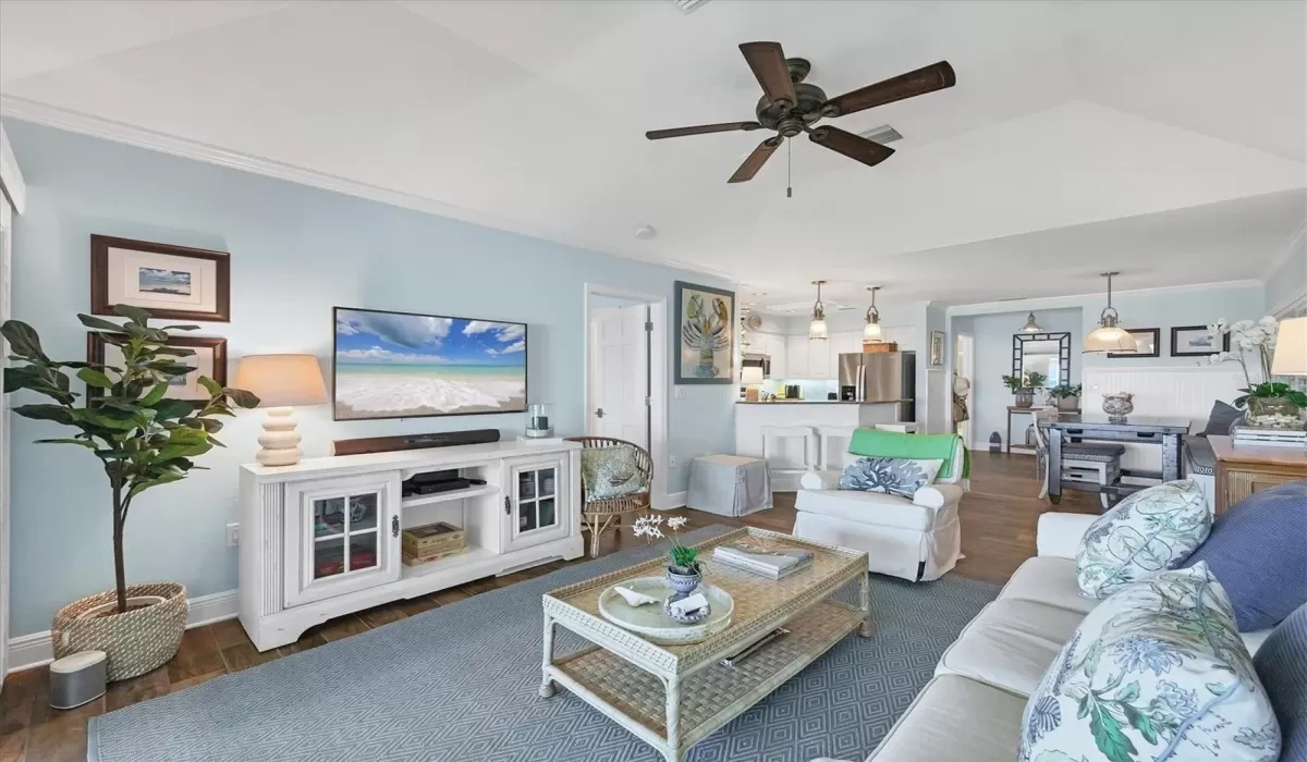 2 Bedrooms Bedrooms, 0 ,2 BathroomsBathrooms,Residential,For Sale,0,D6145498