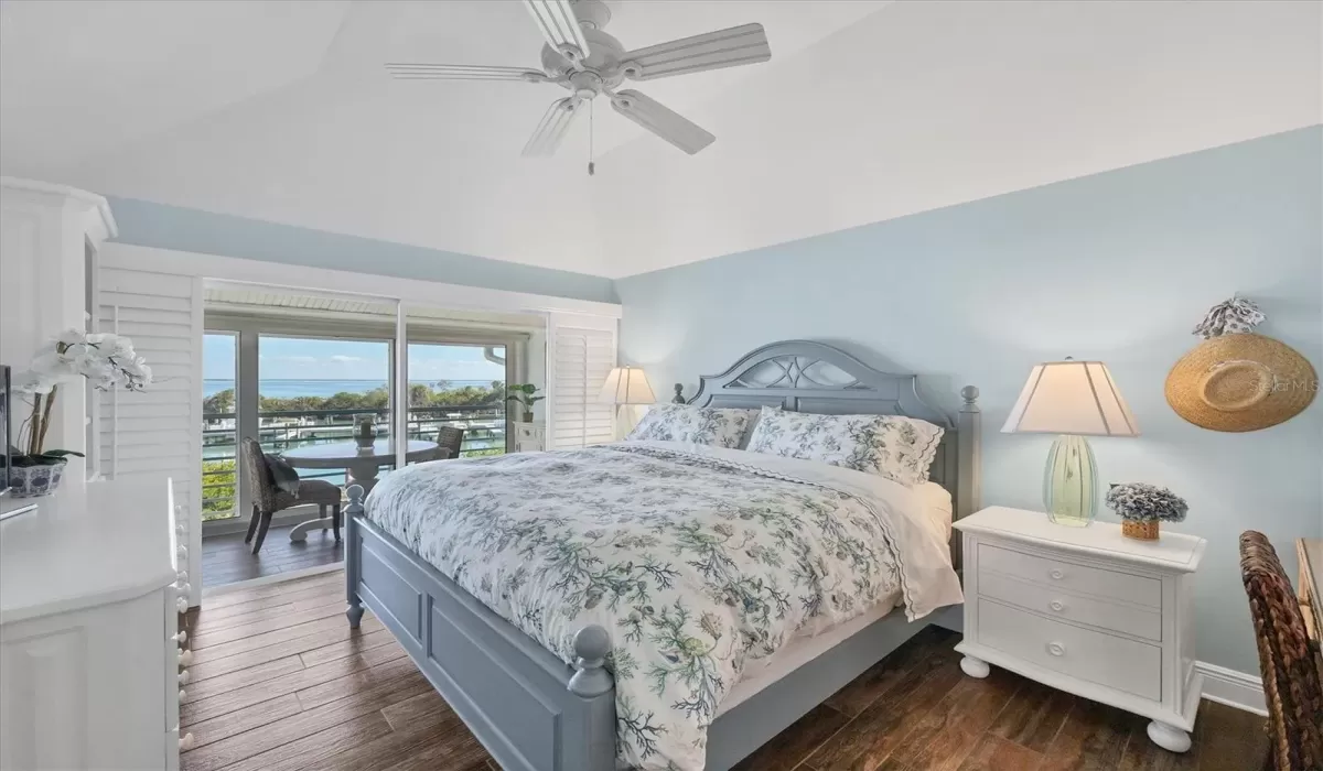 2 Bedrooms Bedrooms, 0 ,2 BathroomsBathrooms,Residential,For Sale,0,D6145498