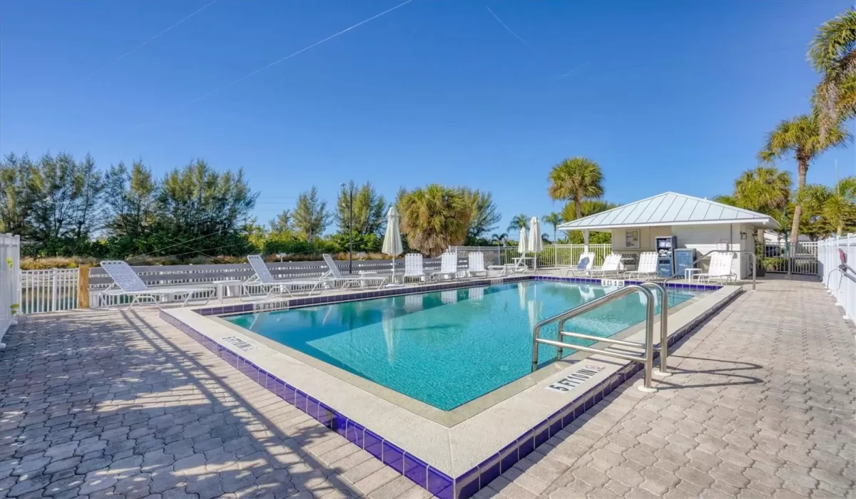 2 Bedrooms Bedrooms, 0 ,2 BathroomsBathrooms,Residential,For Sale,0,D6145498