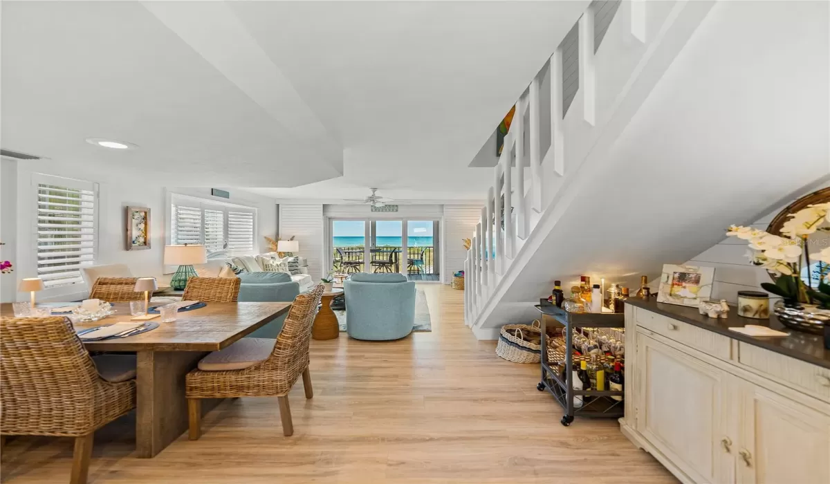 2 Bedrooms Bedrooms, 0 ,2 BathroomsBathrooms,Residential,For Sale,0,D6145526