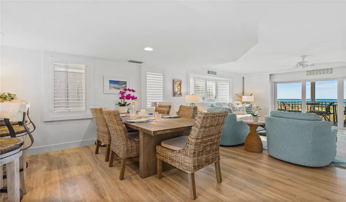 2 Bedrooms Bedrooms, 0 ,2 BathroomsBathrooms,Residential,For Sale,0,D6145526