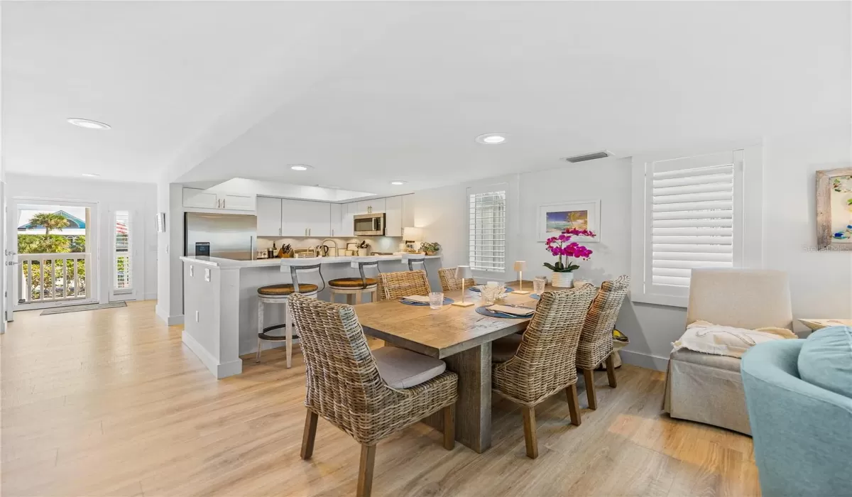 2 Bedrooms Bedrooms, 0 ,2 BathroomsBathrooms,Residential,For Sale,0,D6145526