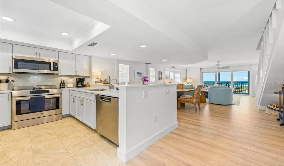 2 Bedrooms Bedrooms, 0 ,2 BathroomsBathrooms,Residential,For Sale,0,D6145526