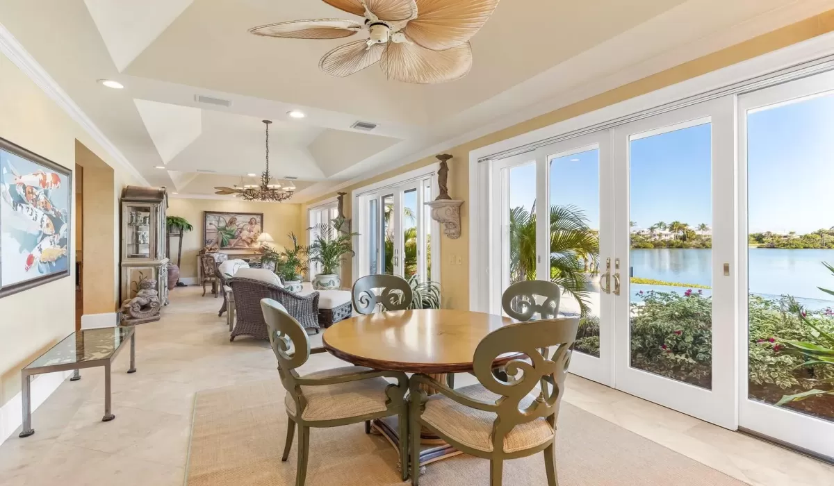 5 Bedrooms Bedrooms, 0 ,4 BathroomsBathrooms,Residential,For Sale,0,D6145548