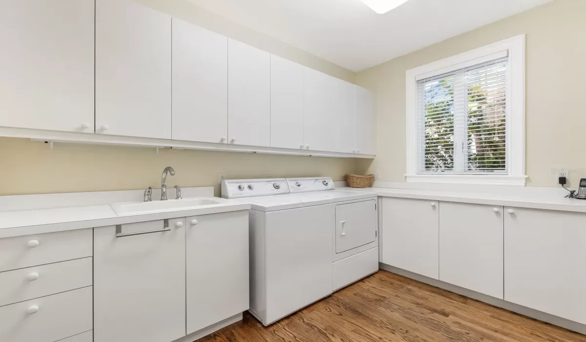 5 Bedrooms Bedrooms, 0 ,4 BathroomsBathrooms,Residential,For Sale,0,D6145548