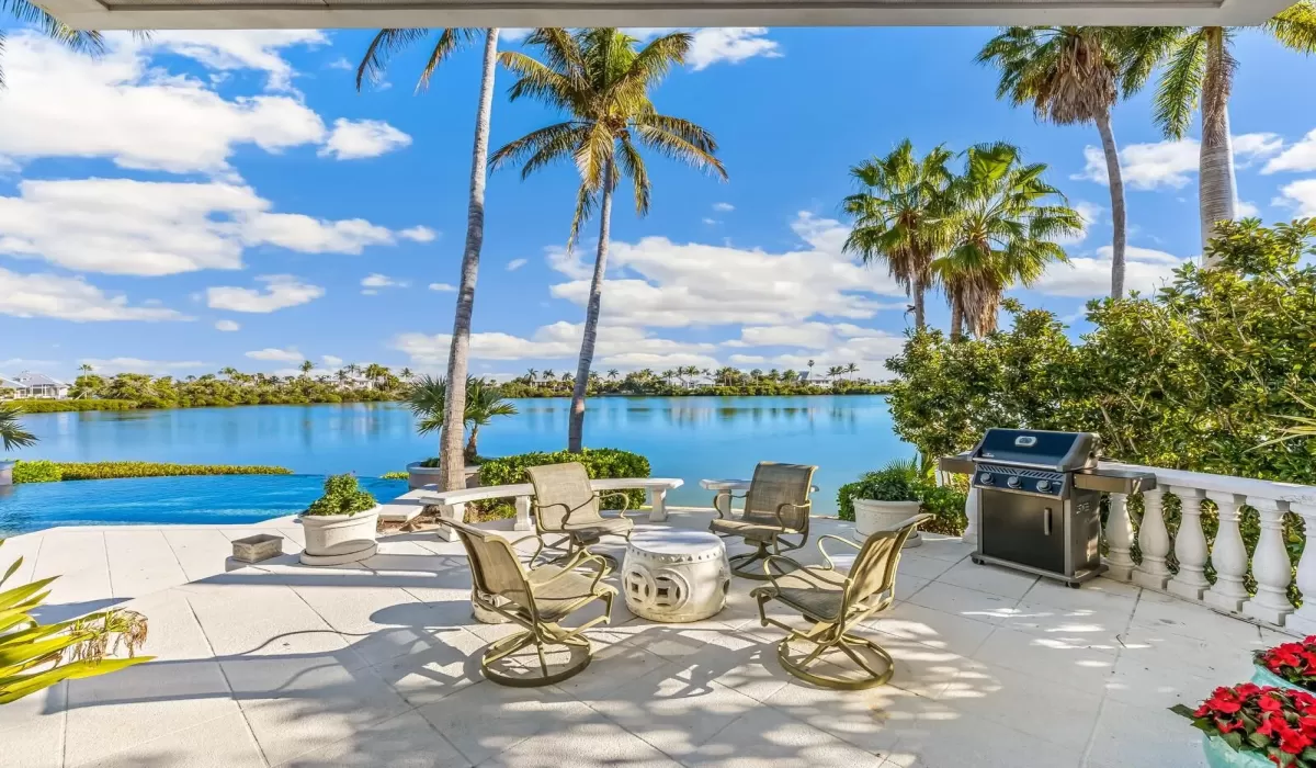 5 Bedrooms Bedrooms, 0 ,4 BathroomsBathrooms,Residential,For Sale,0,D6145548