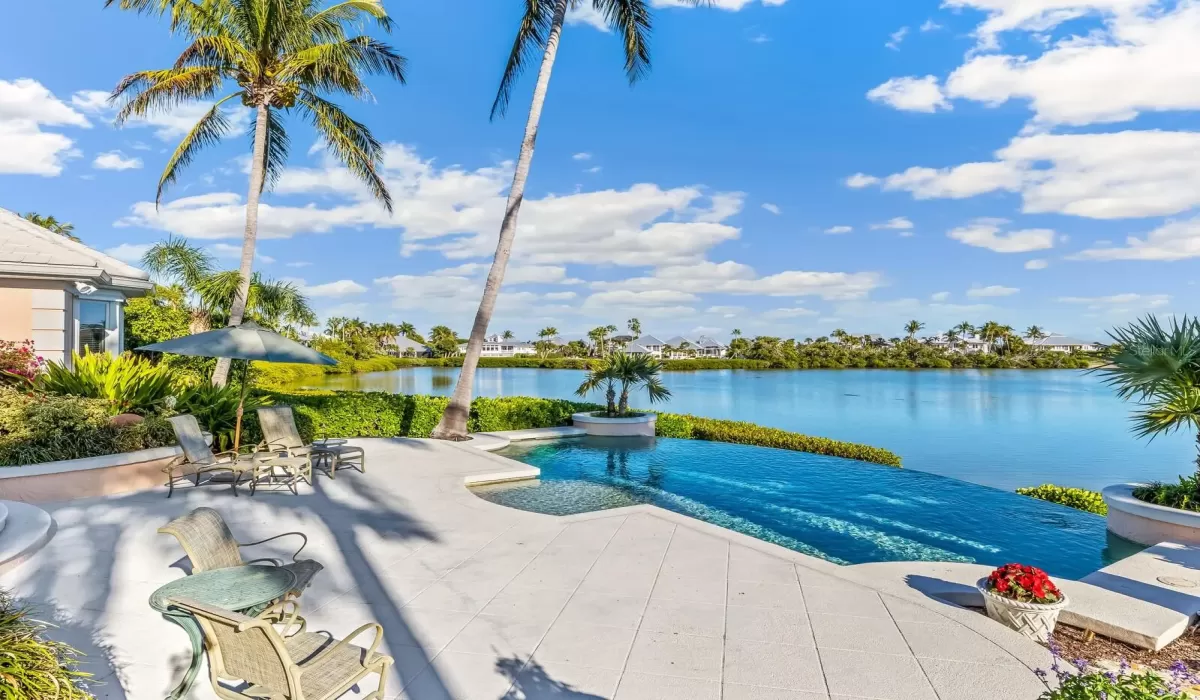 5 Bedrooms Bedrooms, 0 ,4 BathroomsBathrooms,Residential,For Sale,0,D6145548