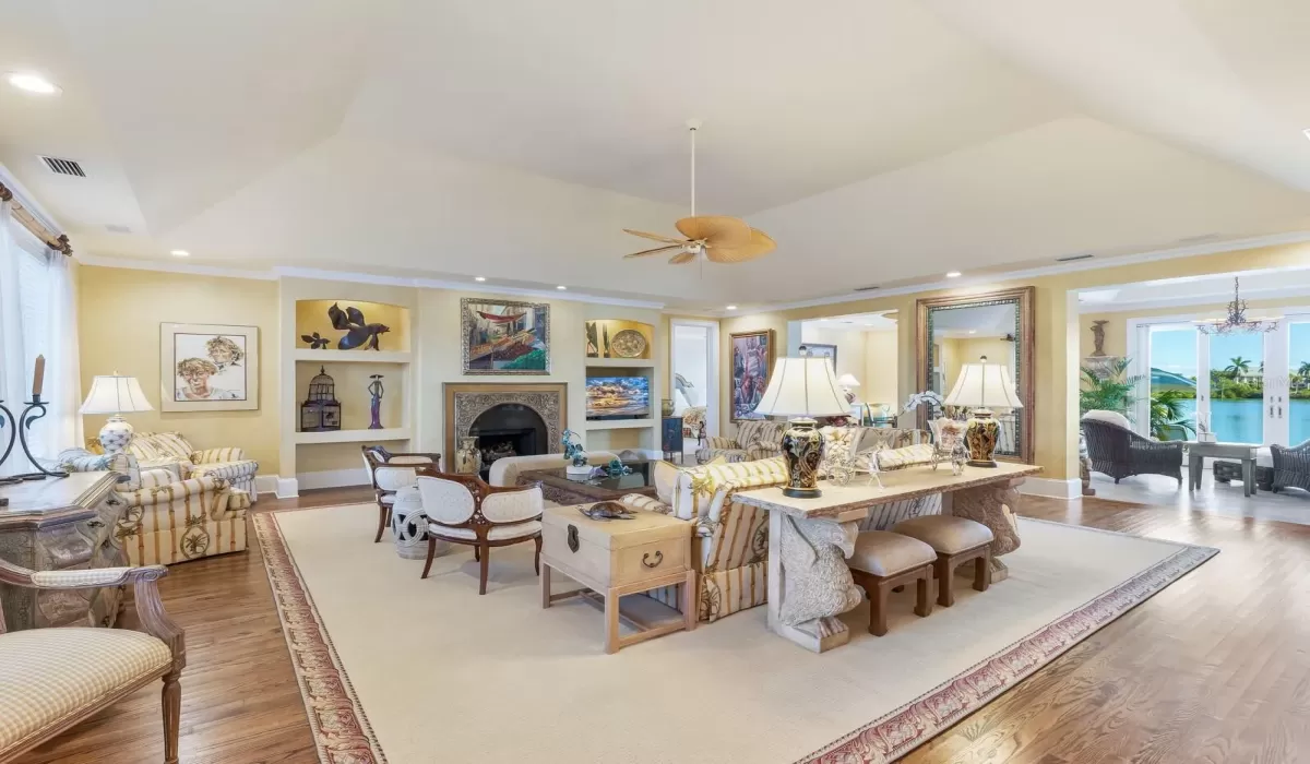 5 Bedrooms Bedrooms, 0 ,4 BathroomsBathrooms,Residential,For Sale,0,D6145548