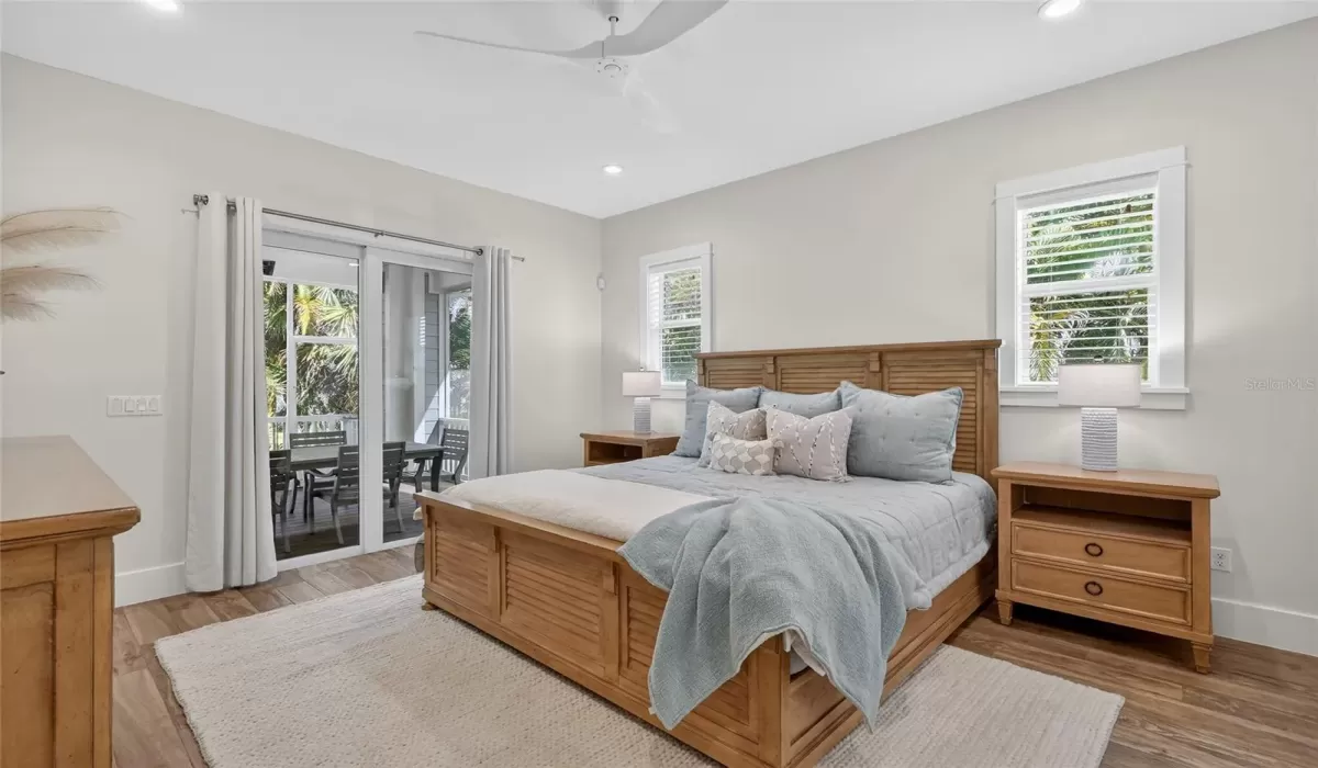 4 Bedrooms Bedrooms, 0 ,3 BathroomsBathrooms,Residential,For Sale,0,D6145605