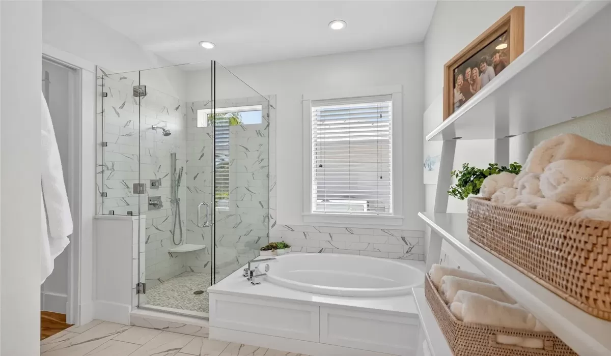 4 Bedrooms Bedrooms, 0 ,3 BathroomsBathrooms,Residential,For Sale,0,D6145605