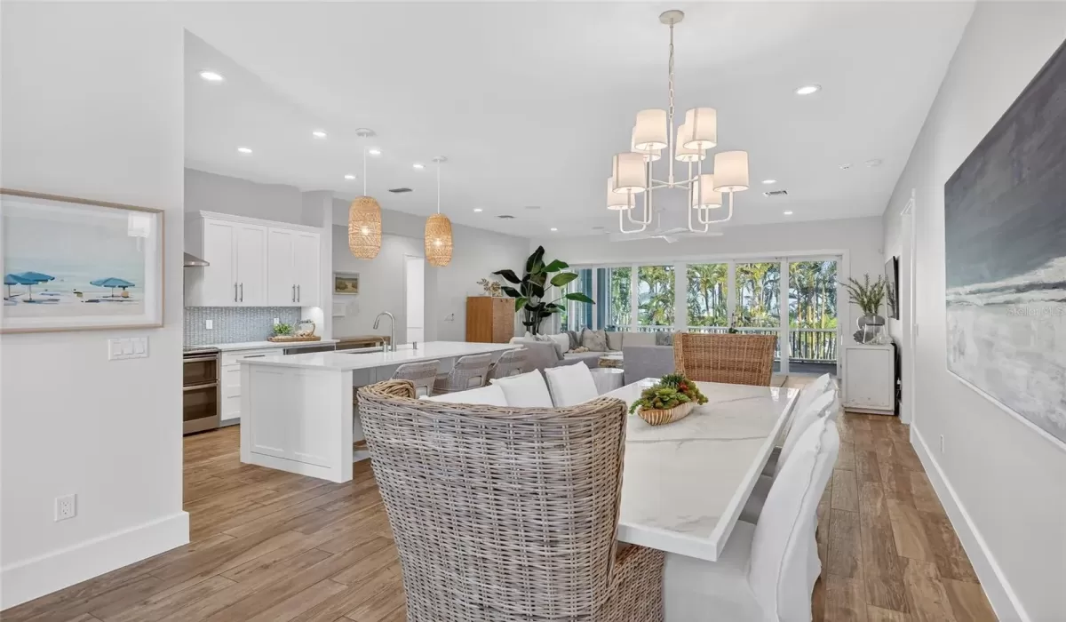 4 Bedrooms Bedrooms, 0 ,3 BathroomsBathrooms,Residential,For Sale,0,D6145605