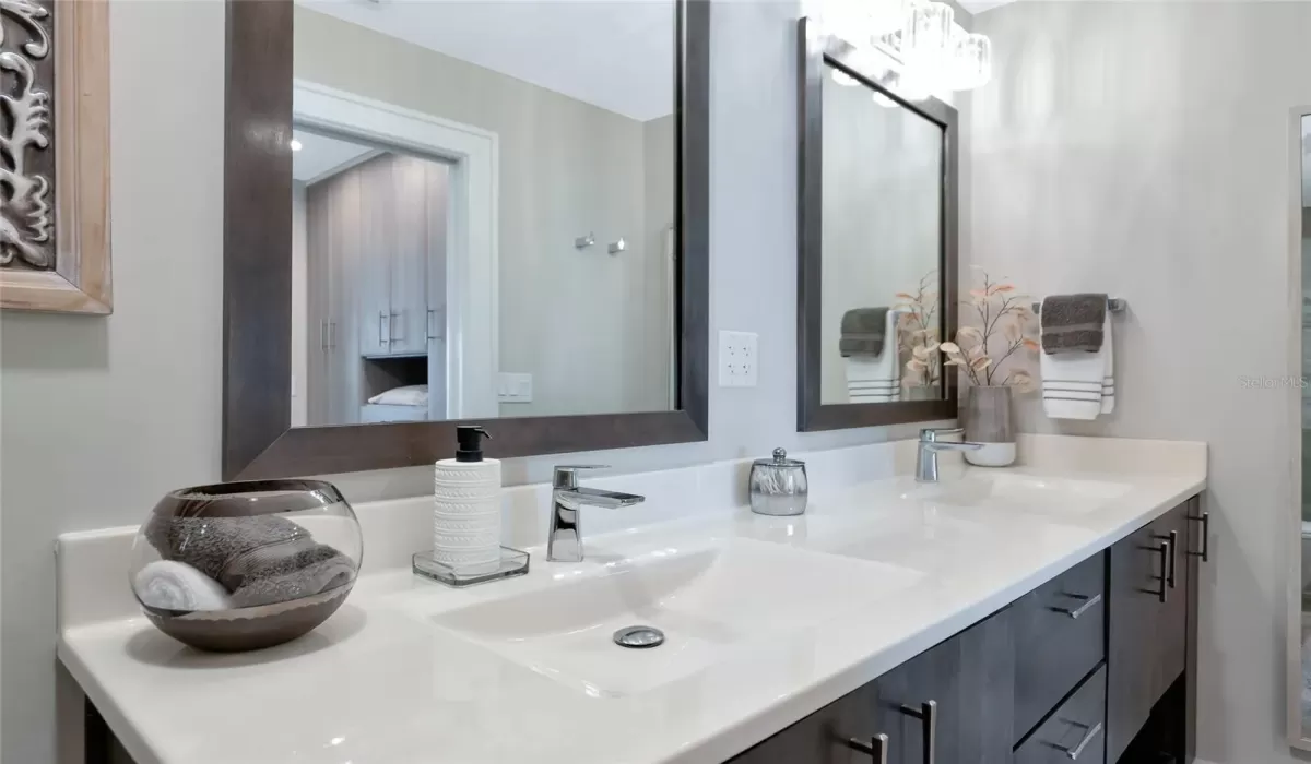 2 Bedrooms Bedrooms, 0 ,2 BathroomsBathrooms,Residential,For Sale,0,A4678882