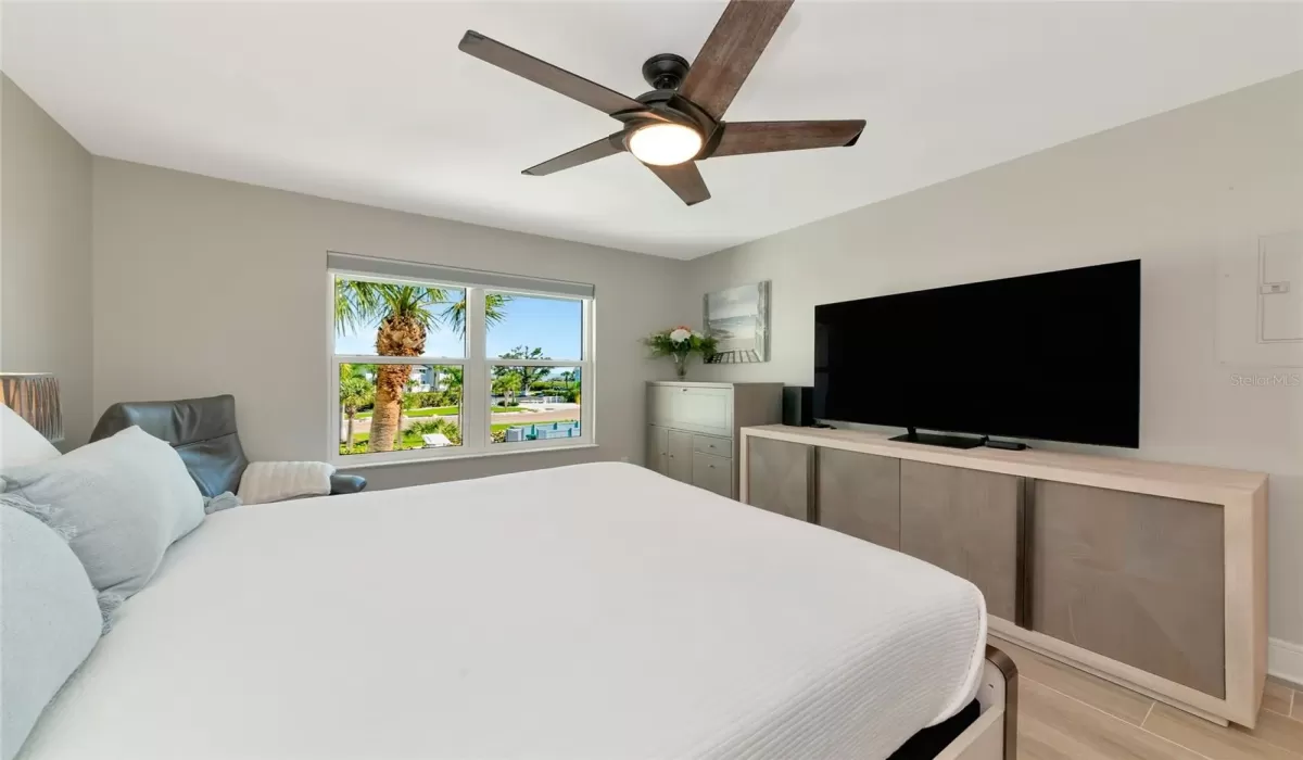 2 Bedrooms Bedrooms, 0 ,2 BathroomsBathrooms,Residential,For Sale,0,A4678882