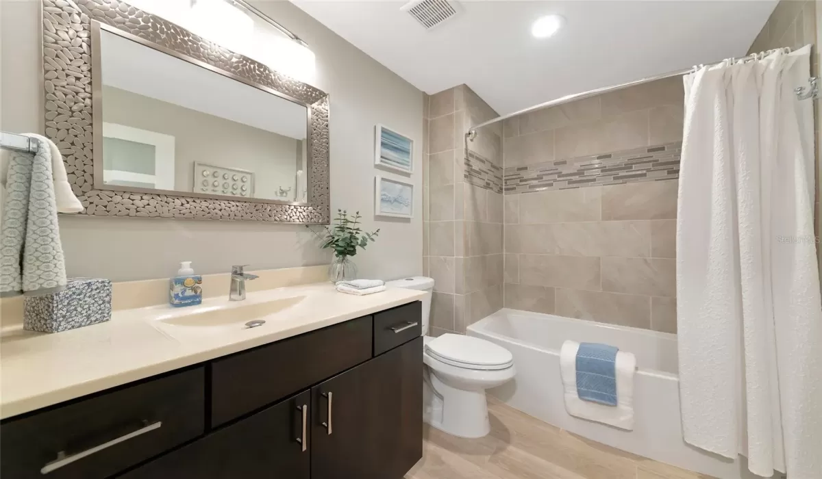 2 Bedrooms Bedrooms, 0 ,2 BathroomsBathrooms,Residential,For Sale,0,A4678882