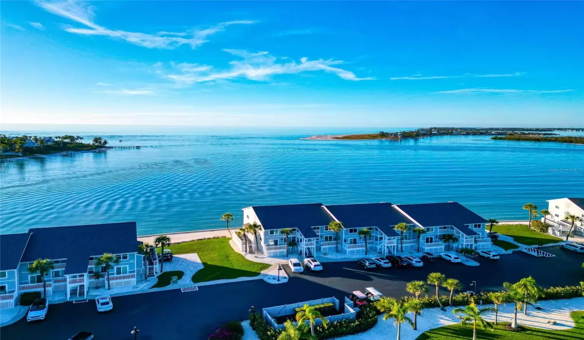 2 Bedrooms Bedrooms, 0 ,2 BathroomsBathrooms,Residential,For Sale,0,A4678882