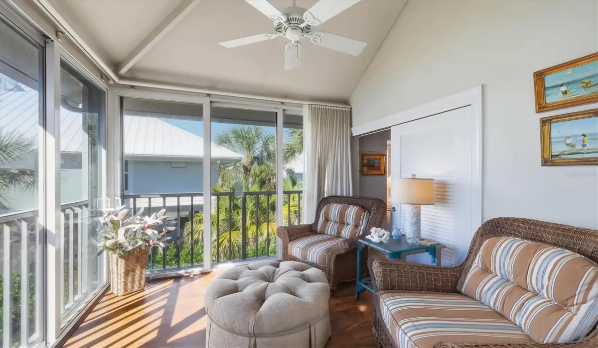 3 Bedrooms Bedrooms, 0 ,3 BathroomsBathrooms,Residential,Pending,0,D6145621