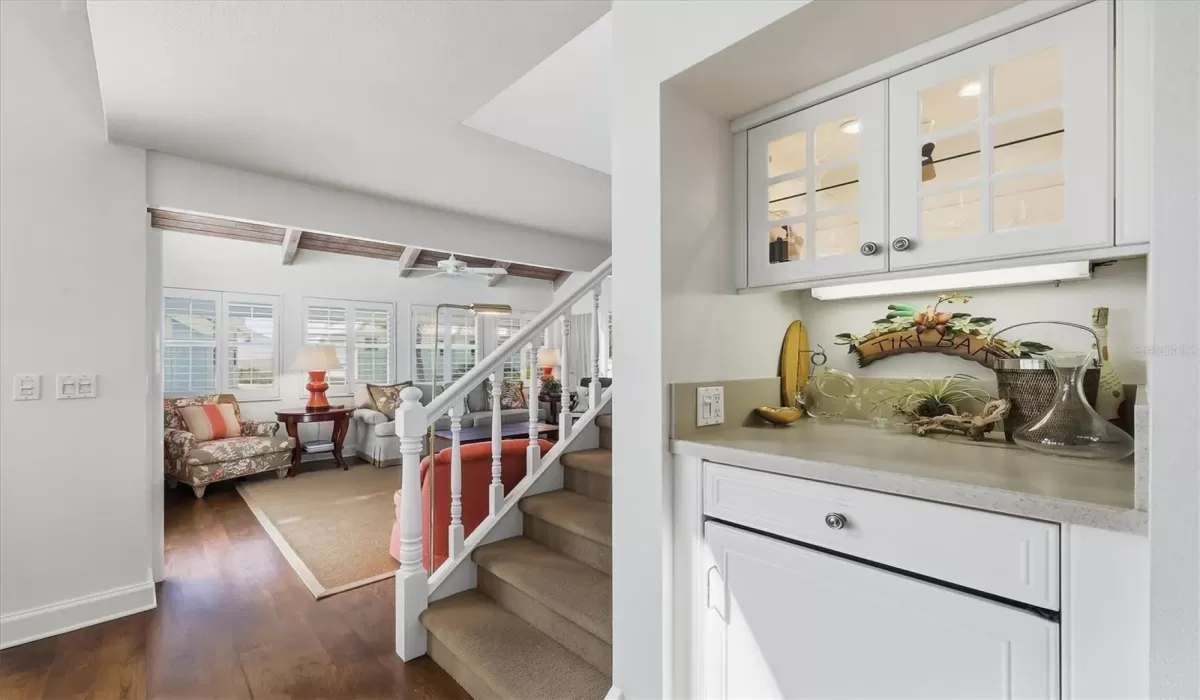 3 Bedrooms Bedrooms, 0 ,3 BathroomsBathrooms,Residential,Pending,0,D6145621