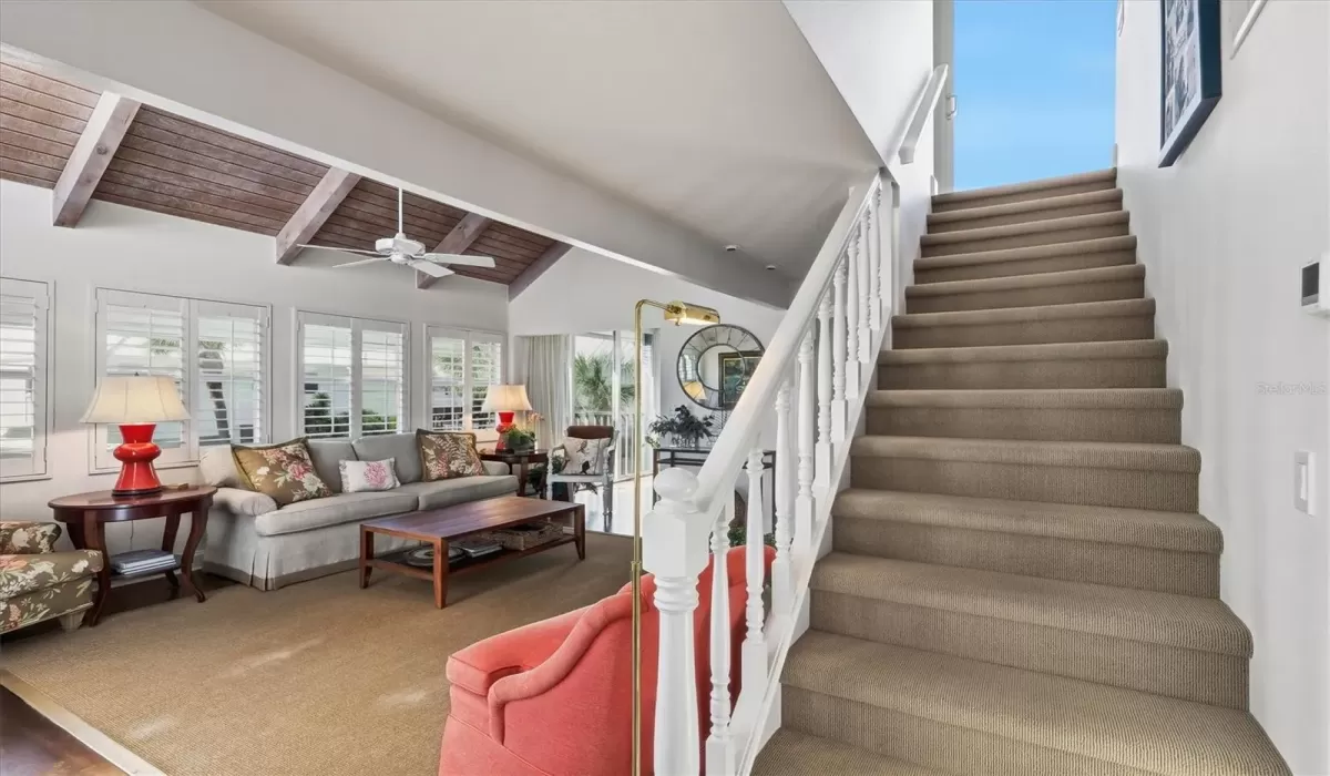 3 Bedrooms Bedrooms, 0 ,3 BathroomsBathrooms,Residential,Pending,0,D6145621