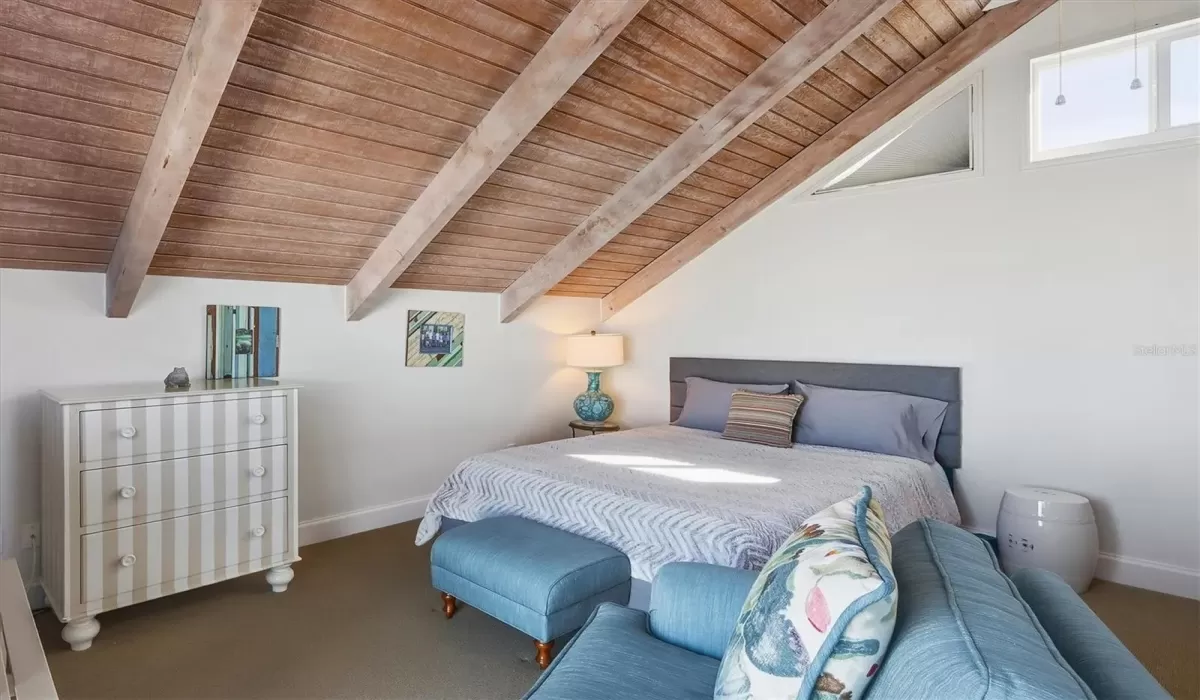 3 Bedrooms Bedrooms, 0 ,3 BathroomsBathrooms,Residential,Pending,0,D6145621