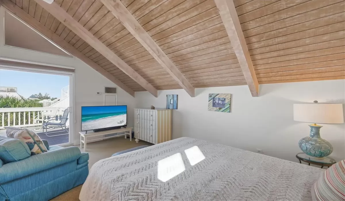 3 Bedrooms Bedrooms, 0 ,3 BathroomsBathrooms,Residential,Pending,0,D6145621