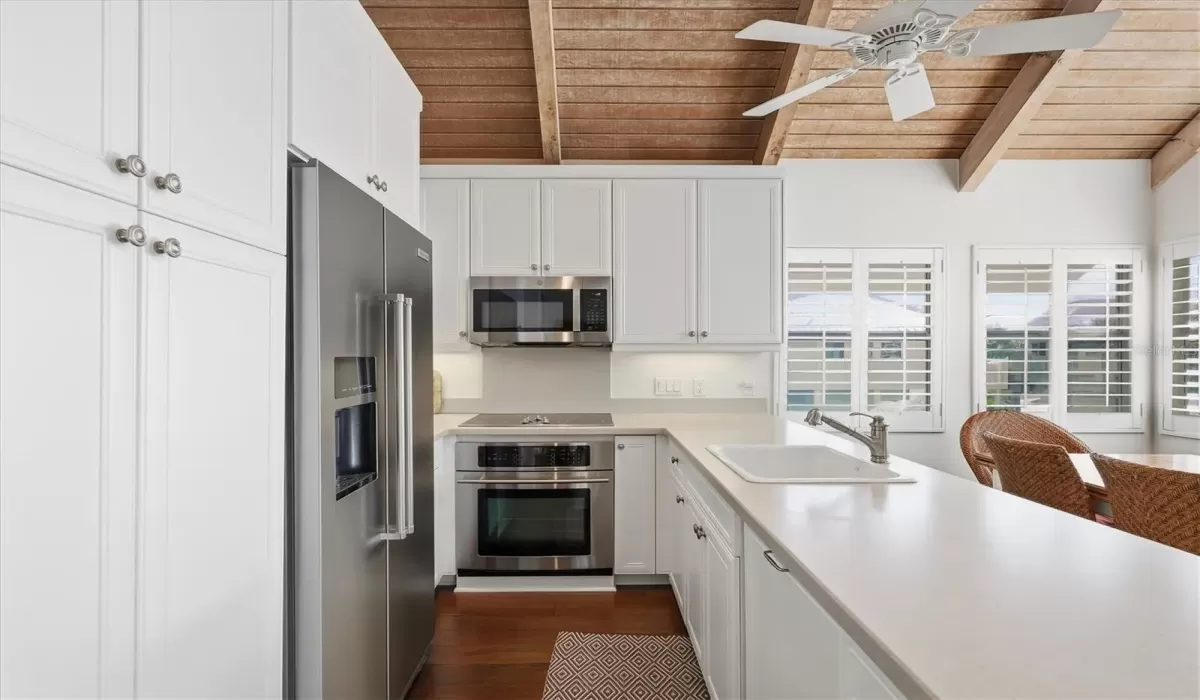 3 Bedrooms Bedrooms, 0 ,3 BathroomsBathrooms,Residential,Pending,0,D6145621