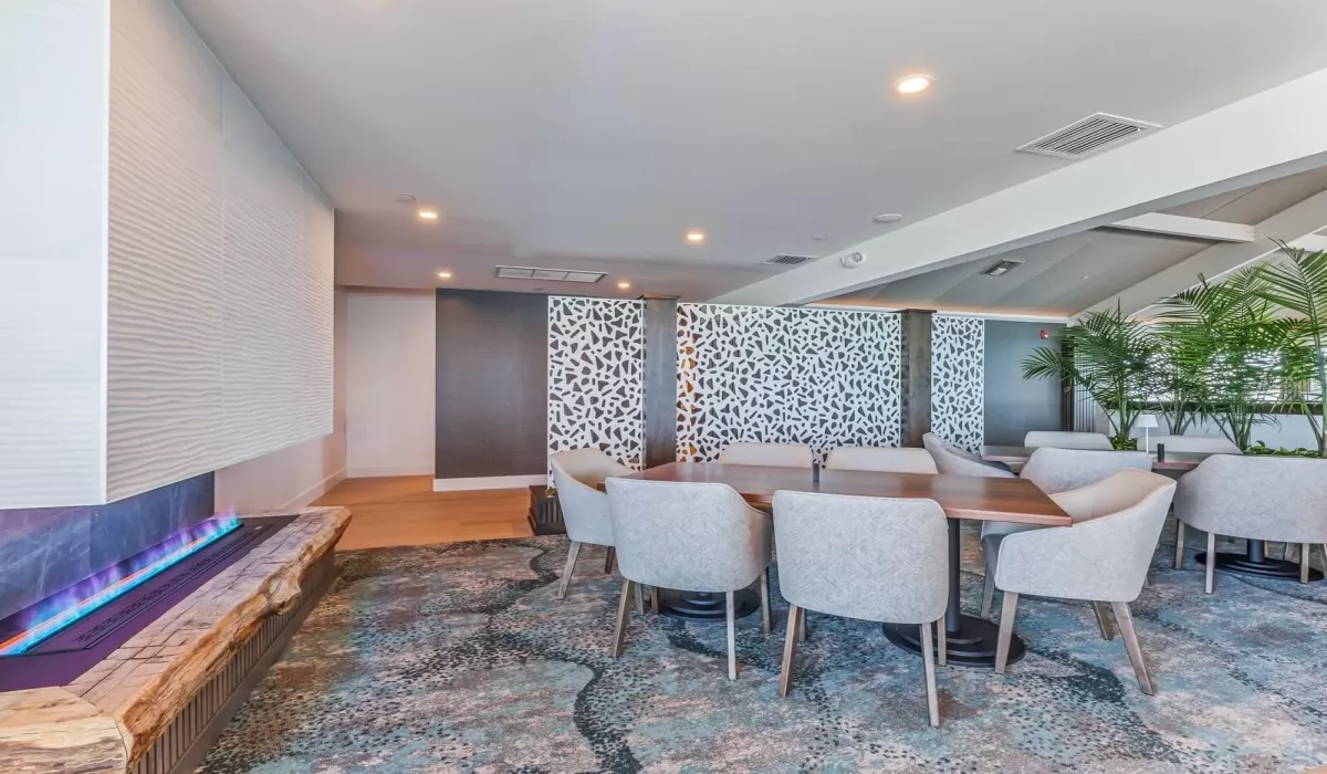 2 Bedrooms Bedrooms, 0 ,2 BathroomsBathrooms,Residential,For Sale,0,D6145465