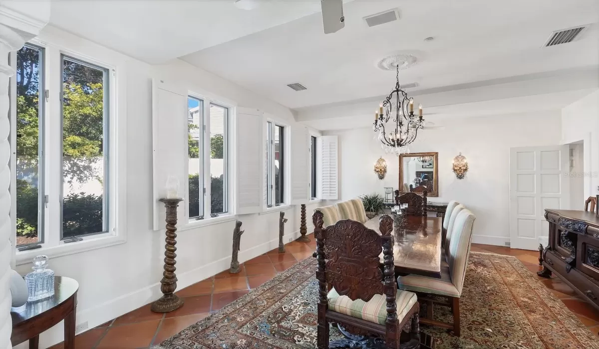 4 Bedrooms Bedrooms, 0 ,5 BathroomsBathrooms,Residential,For Sale,0,D6145817