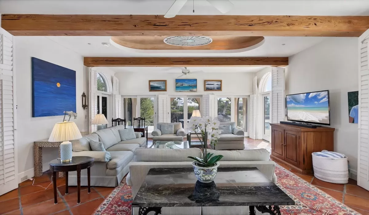 4 Bedrooms Bedrooms, 0 ,5 BathroomsBathrooms,Residential,For Sale,0,D6145817