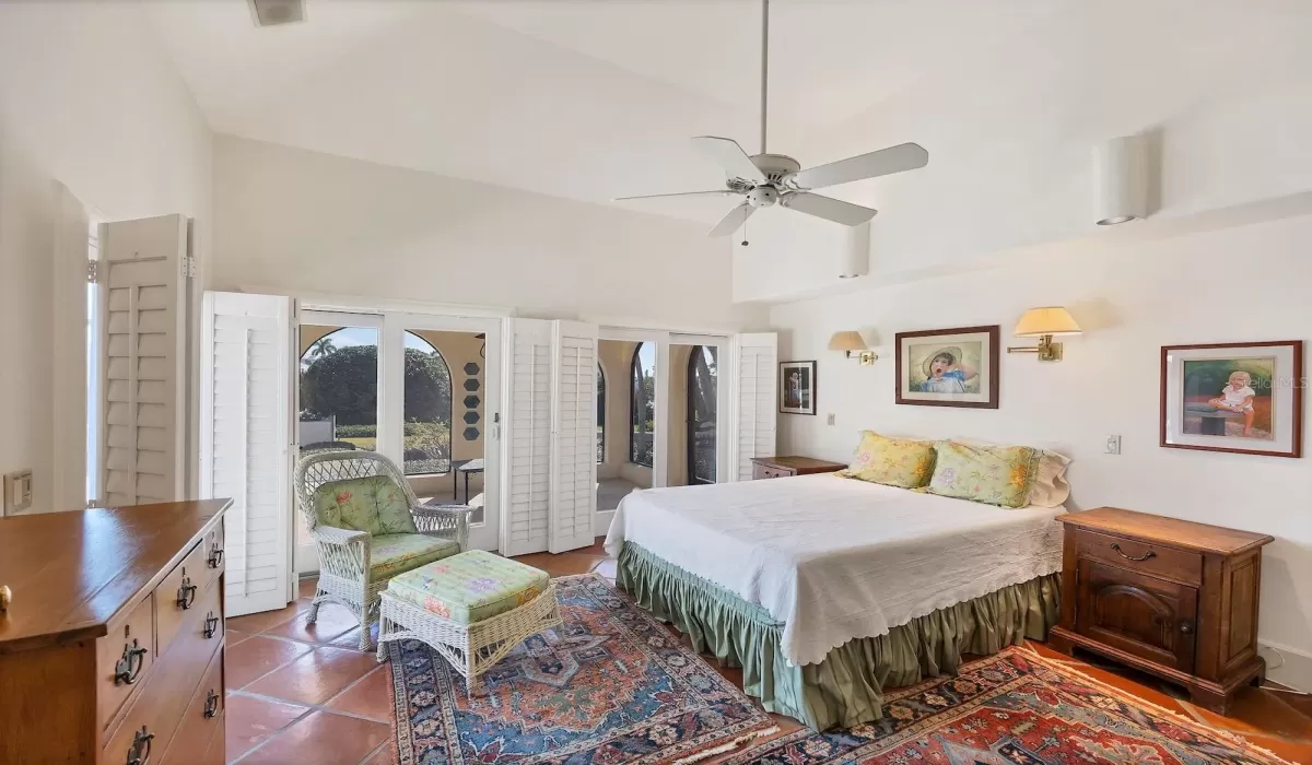 4 Bedrooms Bedrooms, 0 ,5 BathroomsBathrooms,Residential,For Sale,0,D6145817