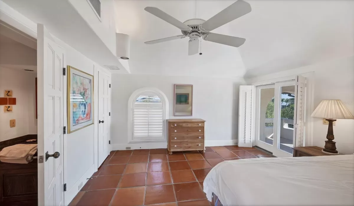 4 Bedrooms Bedrooms, 0 ,5 BathroomsBathrooms,Residential,For Sale,0,D6145817