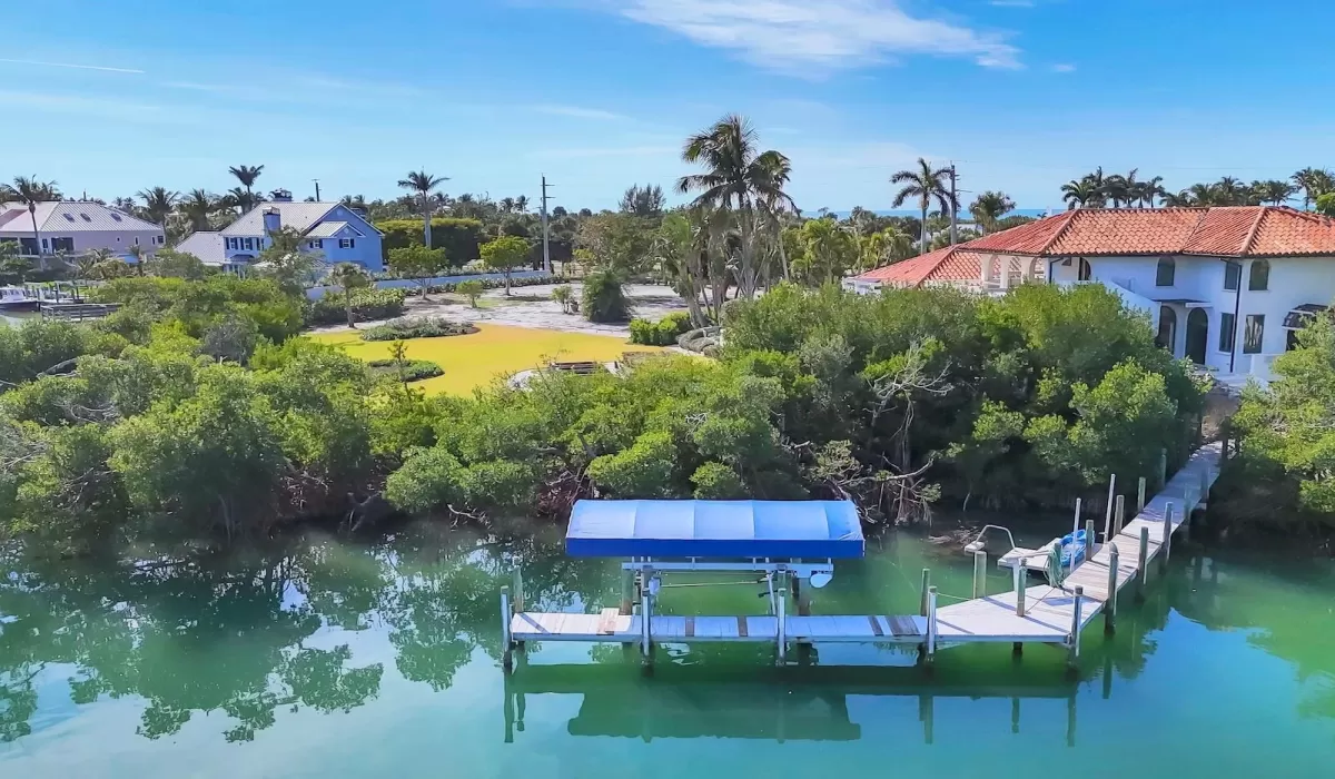 4 Bedrooms Bedrooms, 0 ,5 BathroomsBathrooms,Residential,For Sale,0,D6145817