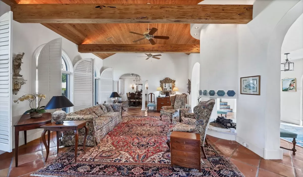 4 Bedrooms Bedrooms, 0 ,5 BathroomsBathrooms,Residential,For Sale,0,D6145817