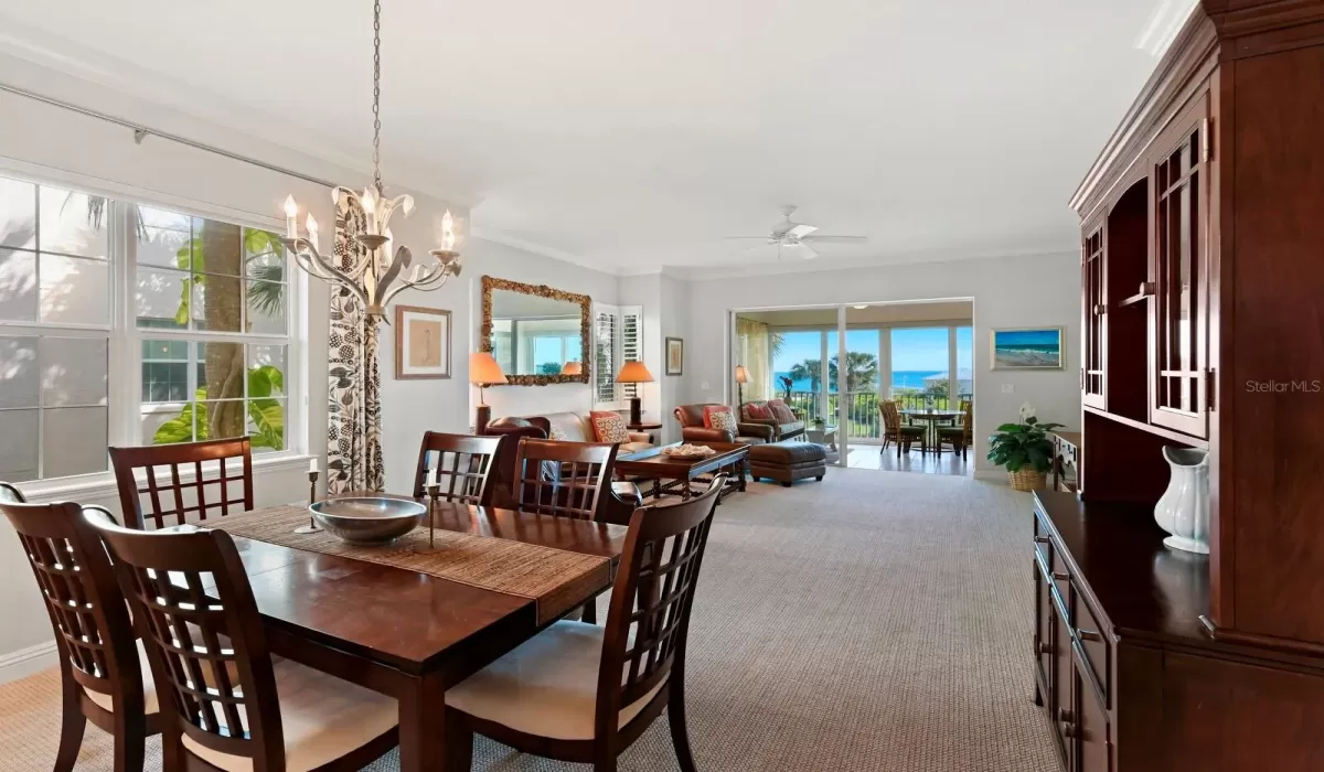 3 Bedrooms Bedrooms, 0 ,2 BathroomsBathrooms,Residential,For Sale,0,D6145879