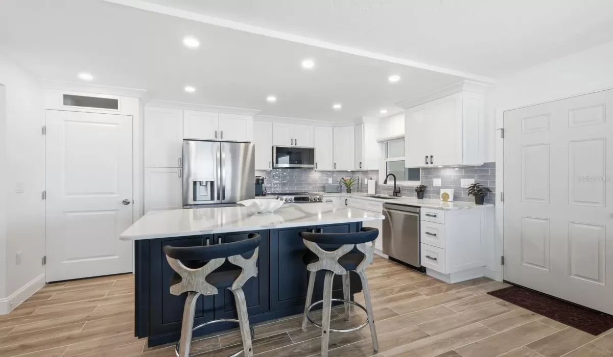 2 Bedrooms Bedrooms, 0 ,2 BathroomsBathrooms,Residential,For Sale,0,D6145924