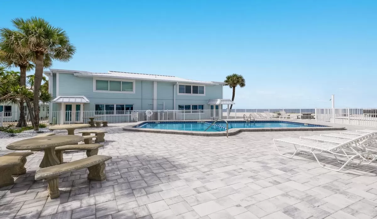 2 Bedrooms Bedrooms, 0 ,2 BathroomsBathrooms,Residential,For Sale,0,D6145924