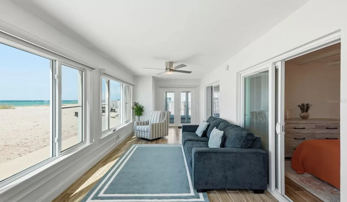 2 Bedrooms Bedrooms, 0 ,2 BathroomsBathrooms,Residential,For Sale,0,D6145924